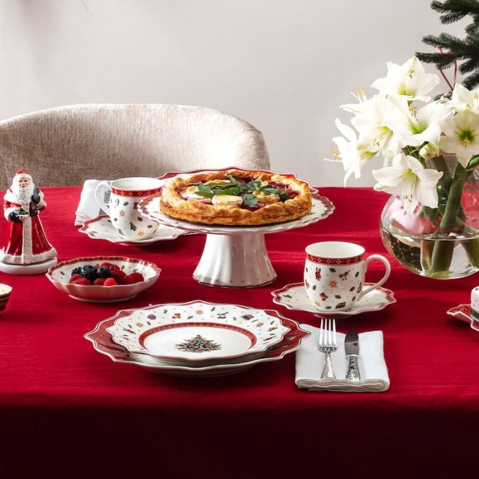 Toy's Delight, Piatto Dolci su Piede piccolo