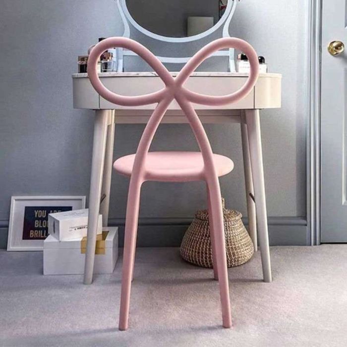 Ribbon Chair, Sedia